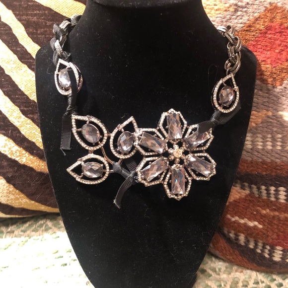 LOFT Jewelry - Unique statement necklace